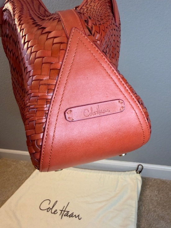 Cole Haan Genevieve Triangle Tote Red Woven Leather Shoulder Bag with Dustbag - Picture 8 of 12